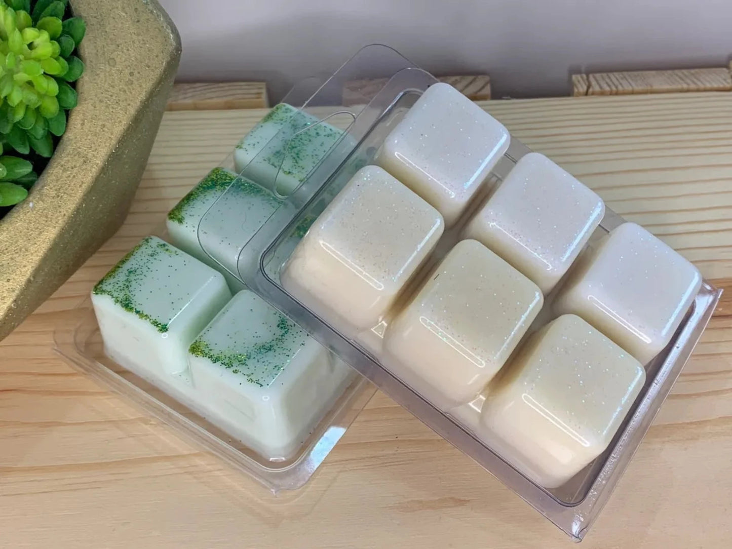 relaxing spa wax melt scented with cucumber and sweet melon