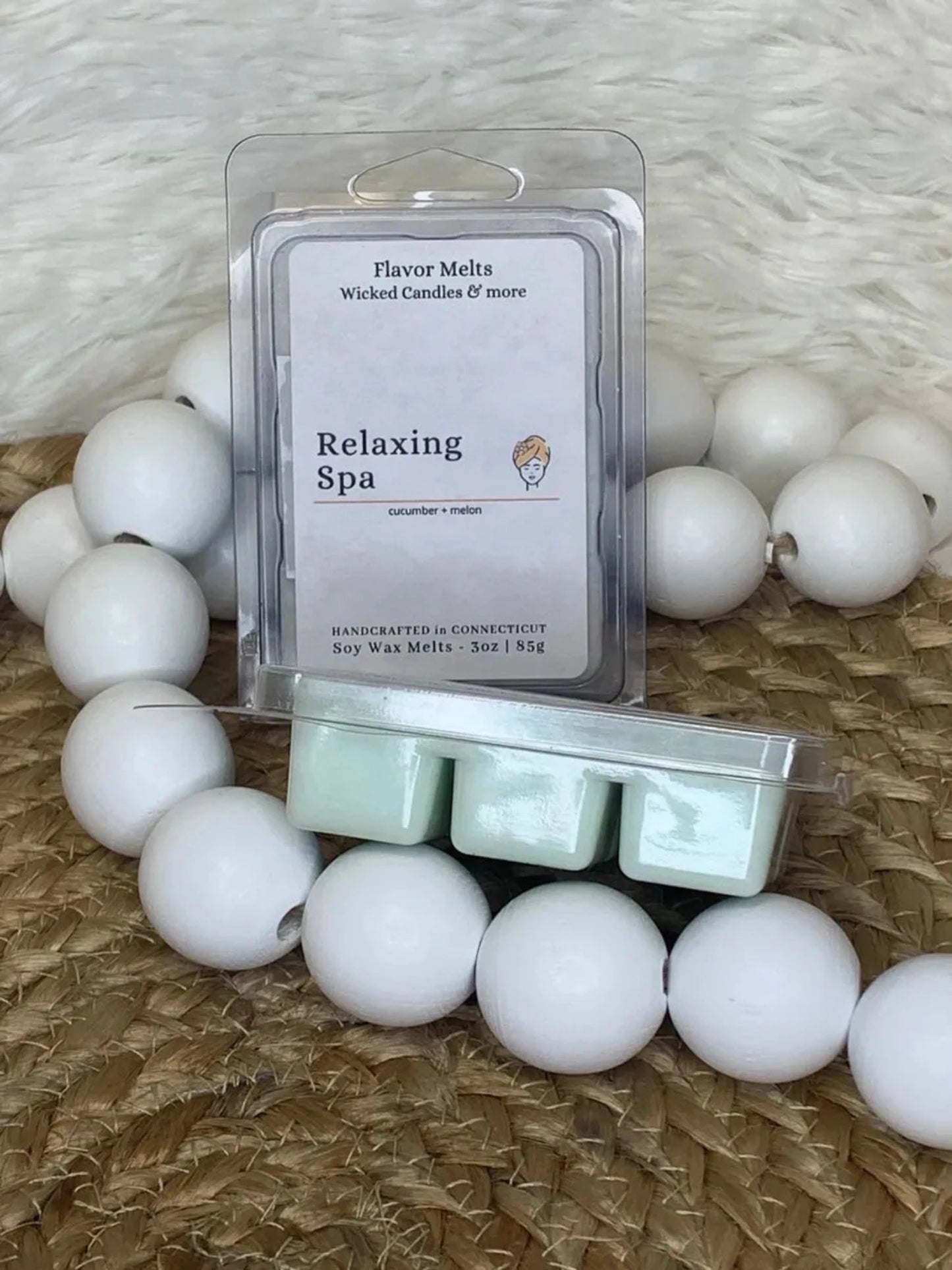 relaxing spa wax melt scented with cucumber and sweet melon