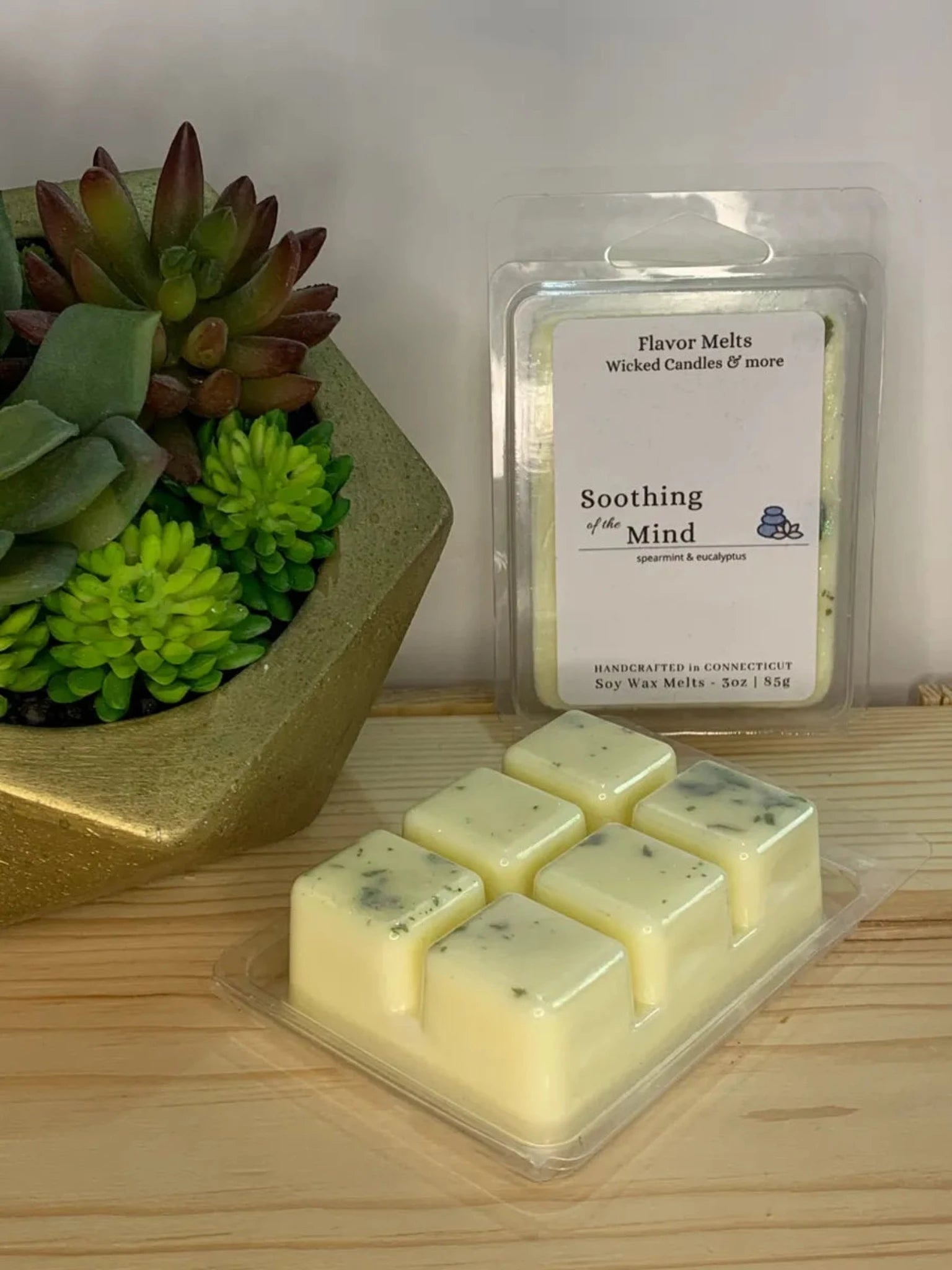 soothing of the mind wax melt scented with eucalyptus and spearmint